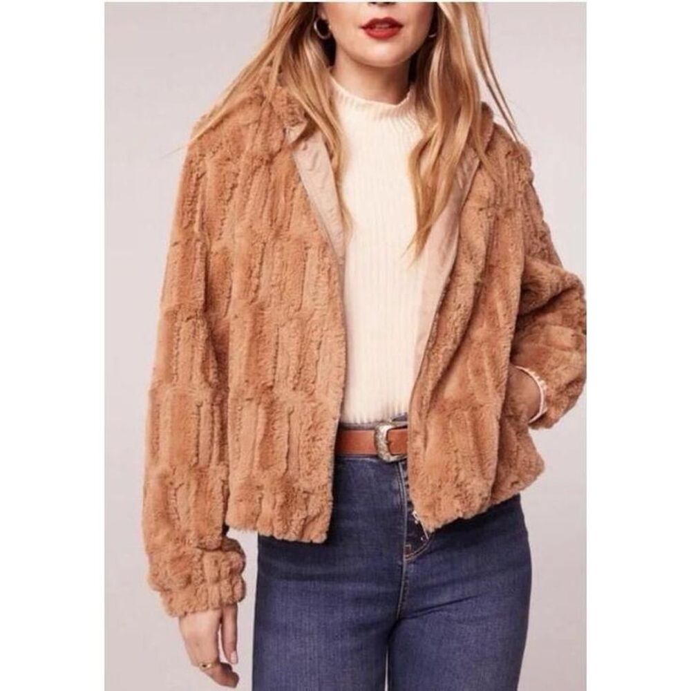 Band of‎ Free faux fur hooded jacket size Medium NWT